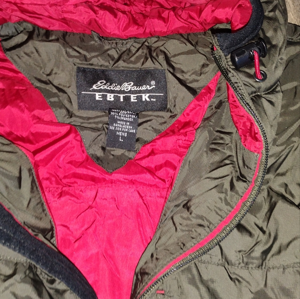 EDDIE BAUER - "PUFFY" COAT w/2 BRAND NEW EDDIE BAUER SS + FREEBIE